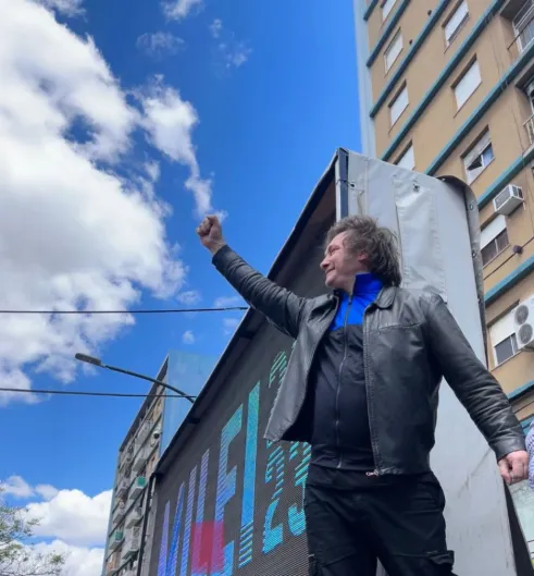 Argentina. Milei prohibirá el uso del lenguaje inclusivo en las Fuerzas Armadas: "Hay un vocabulario militar a cumplir"