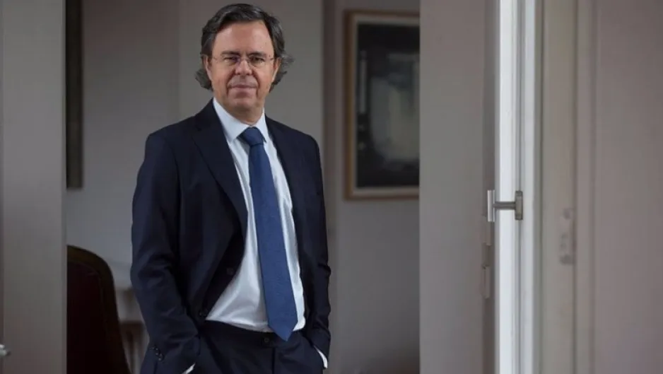 "Si los políticos siguen arreglando todo a base de poner dinero obtenido con endeudamiento, la próxima crisis será de deuda"
