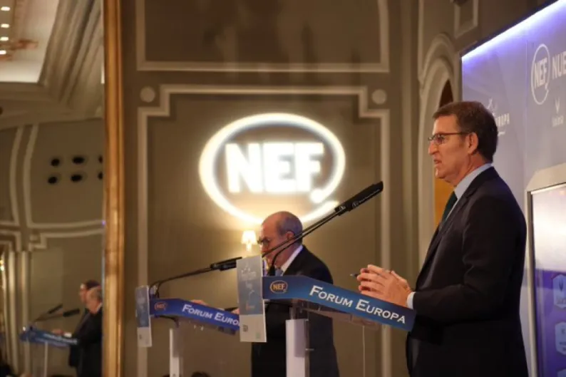 Feijóo pide que el trabajador se lleve el SMI neto y bruto, pero se queda corto: ¿por qué no también las cuotas?