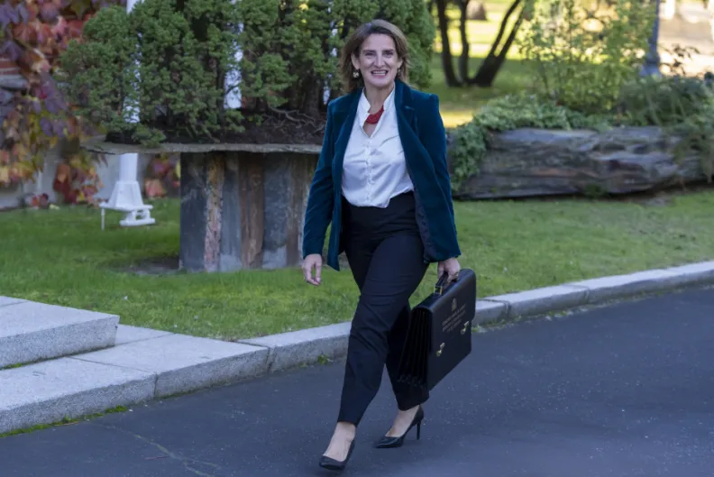 Ribera nos lleva a la ruina: está contra la nuclear, el gas, el biometano, el petróleo...