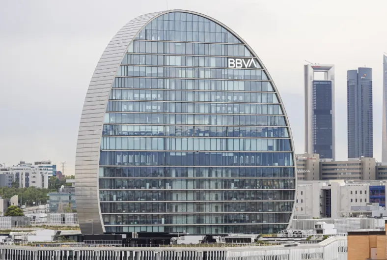 Resultados BBVA. Torres y Genç optan por la vía fácil: invertir el beneficio récord en recompra de acciones y no en nuevos negocios