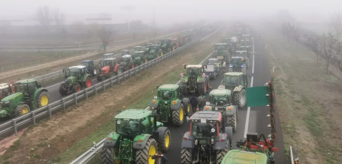 Los agricultores están hartos: no es sólo una protesta por la agenda verde, también es la rebelión de los pequeños frente a los grandes productores