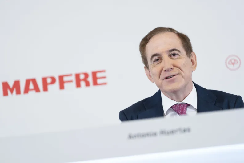 Mapfre. Los inversores ayunan y castigan el rumbo en Autos: la cotización se hunde más de un 5%, siendo el peor valor del IBEX
