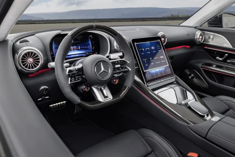 Mercedes-Benz sigue apostando por la planta de Vitoria… y más tras recibir ayudas públicas del Gobierno por 129,6 millones de euros