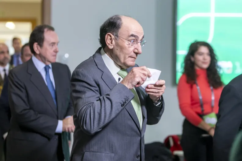 Enfrentado a todos y con una deuda peligrosa, comienza la salida de Iberdrola del poderoso Ignacio Galán