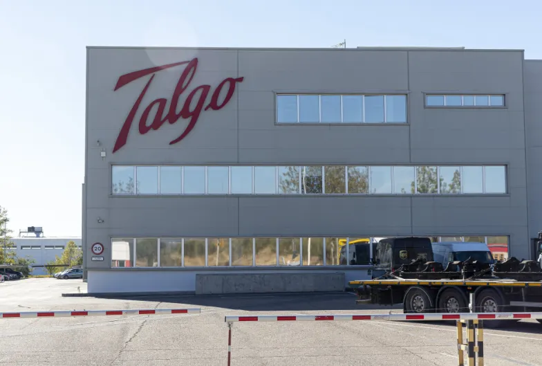 Talgo se pone bonito... de cara a la posible opa de Magyar Vagon, pero ojo: la deuda se ha disparado un 148%
