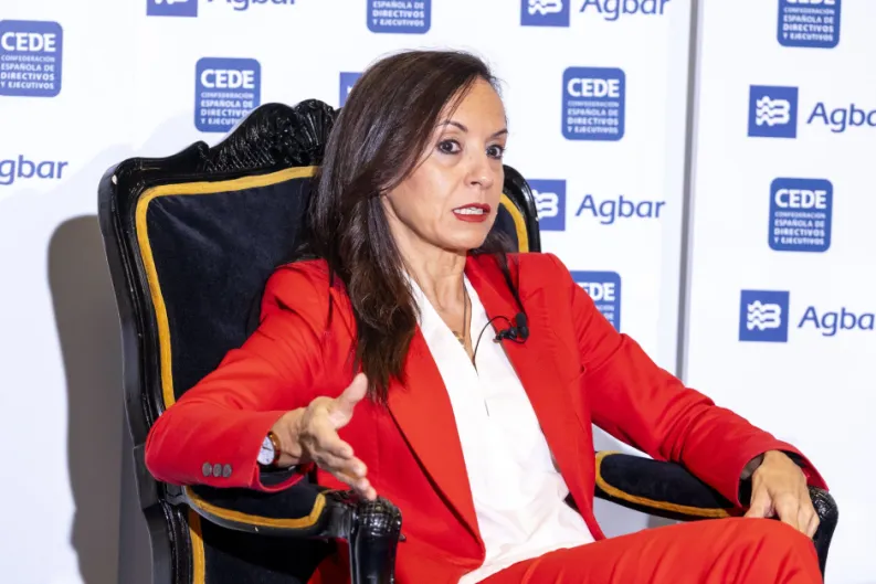 Más desastres de Beatriz Corredor: 2.100 millones de euros perdidos en producción de energía renovable, por falta de demanda y de redes