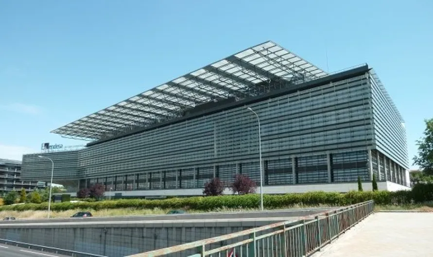 TPG le disputa a CVC la compra de Endesa