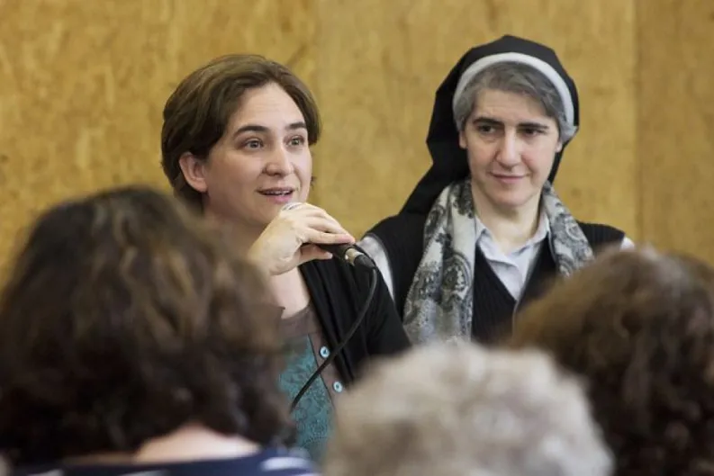 El Belén igualitario de Ada Colau. Los católicos españoles, expulsados de la política
