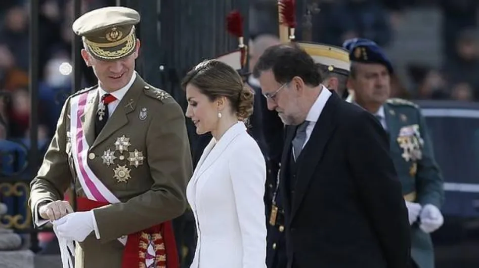 Duelo Felipe VI-Rajoy. Zarzuela acusa a Moncloa de filtrar los 'mensajes' de la Reina Letizia