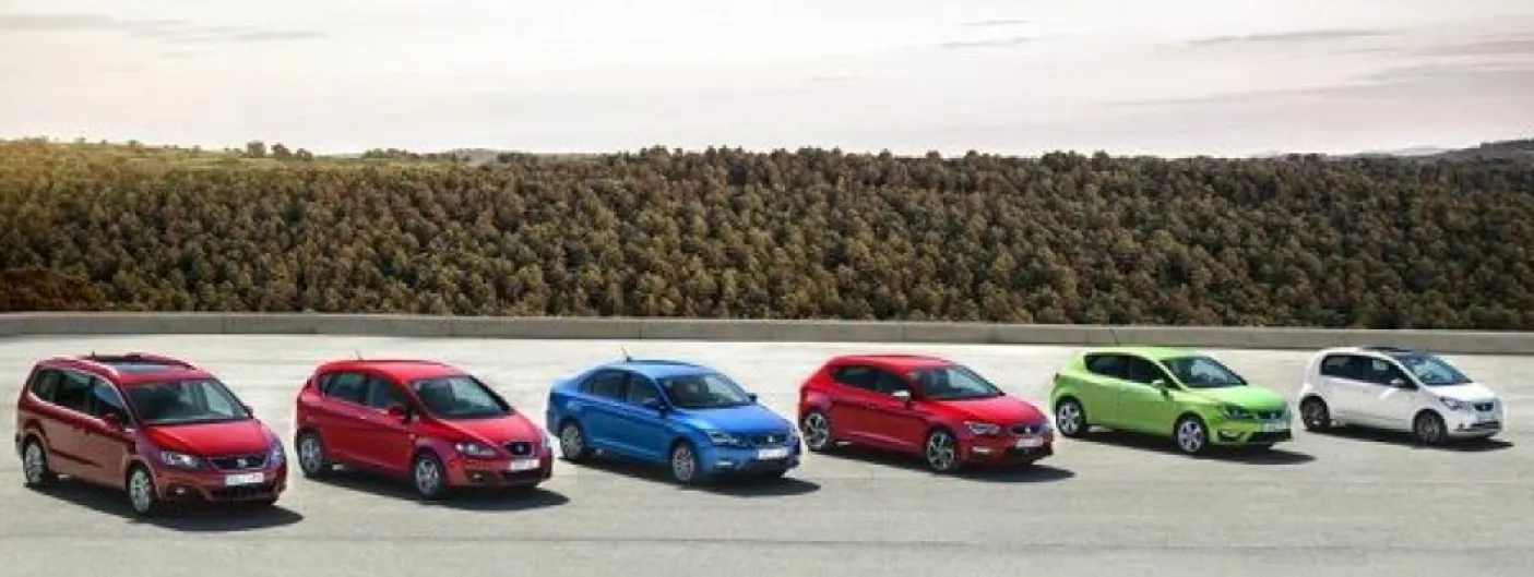 Seat inaugura su nueva identidad corporativa y presenta el Ateca en España