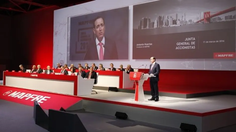 Junta de Mapfre. La menguante 'austeridad' de la aseguradora: varios accionistas protestan por los sueldos de los directivos