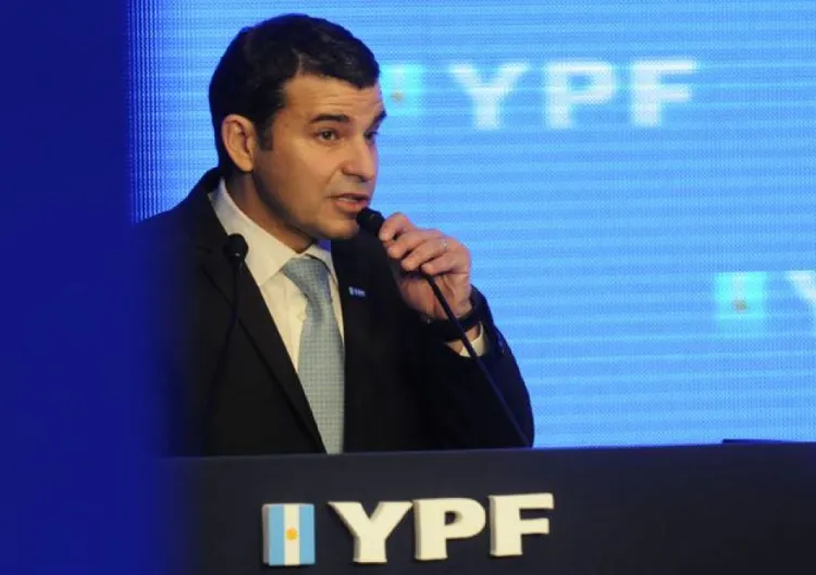 Argentina: Miguel Galuccio deja YPF con más pena que gloria y posibles irregularidades