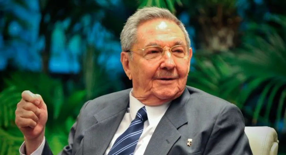 Raúl Castro ofrece a SEAT (VW) la antigua planta de Barreiros para fabricar autobuses