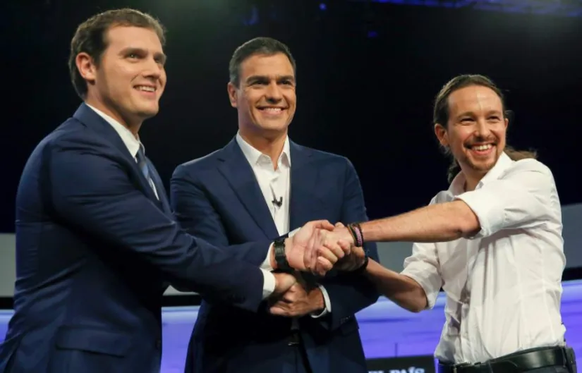 Sánchez ultima un gobierno tripartito con Rivera e Iglesias