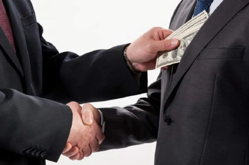 Traficantes de favores: una sociedad condenada
