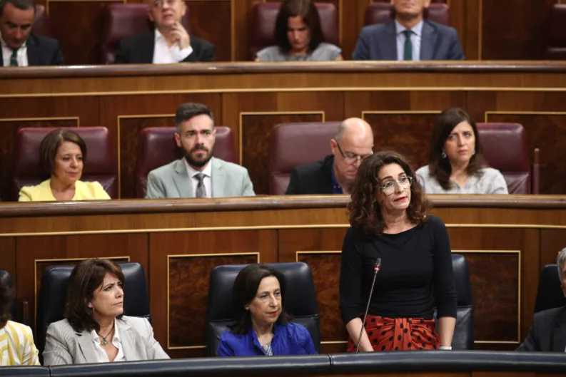 Con sus Presupuestos o con los de Rajoy, el Gobierno Sánchez subirá los impuestos