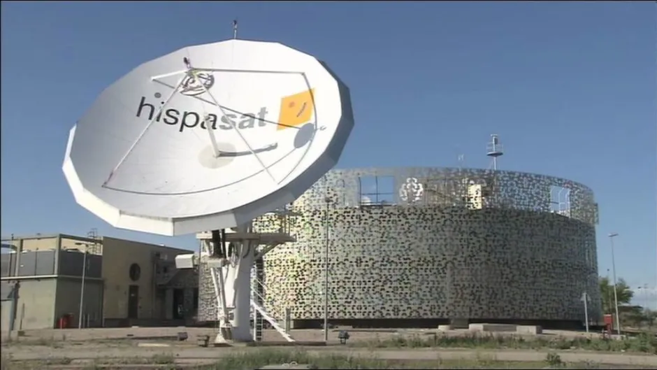 Hispasat, de activo estratégico a saldo: Abertis toma el mando y Moncloa, incomprensiblemente, calla