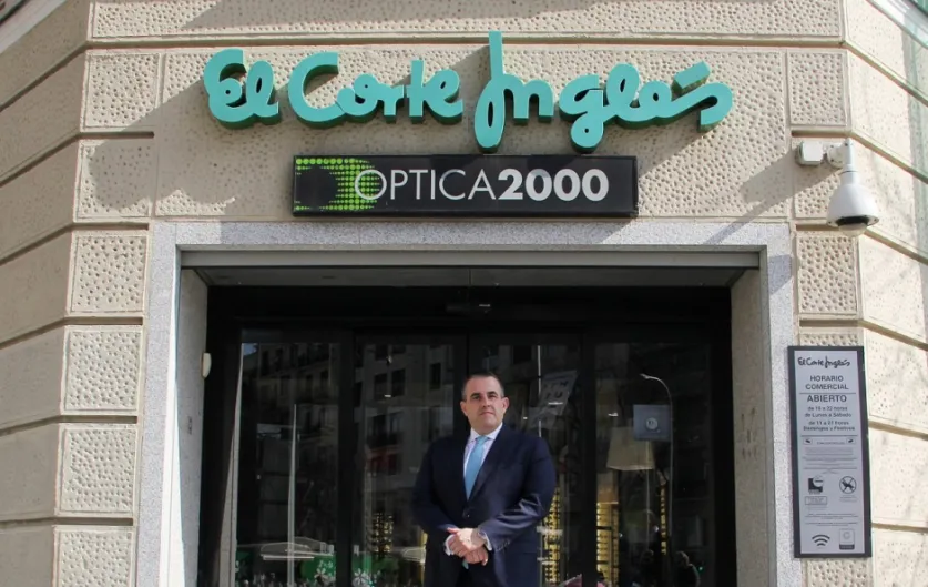 GrandVision paga 90 millones de euros a El Corte Inglés por Óptica 2000