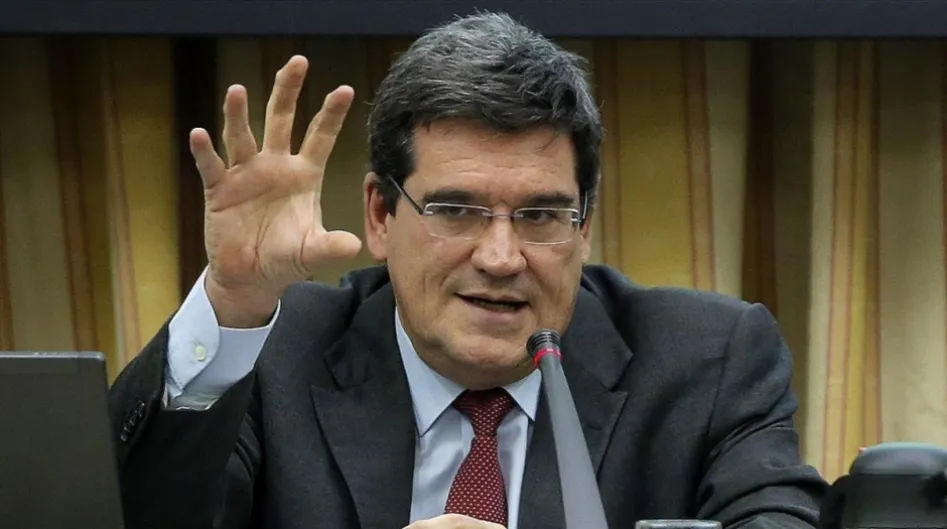 José Luis Escrivá (Airef) se ensaña con los políticos españoles derrochadores. Todos