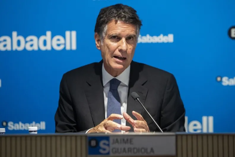 Guardiola (Sabadell): las fusiones bancarias se quedan para 2020