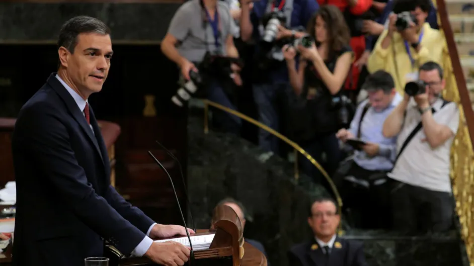 Pleno del Congreso. El Sánchez más impertinente frente al Iglesias más desesperado