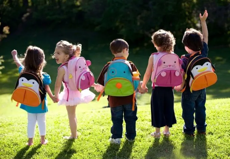Vuelta al cole: nuestros hijos recibirán la educación que quiera Pedro Sánchez, no los padres