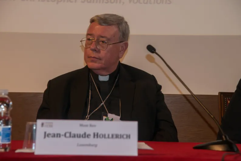 Cardenal Jean-Claude Hollerich: tras la pandemia, “los ‘católicos culturales’ ya no vendrán a misa. Han visto que pueden vivir muy bien sin tener que ir a la iglesia”