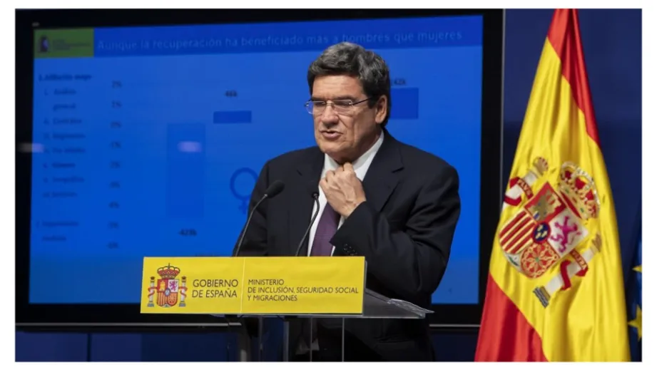 Desesperado, el ministro Escrivá se aferra al complemento empresarial de pensiones. Demasiado lento