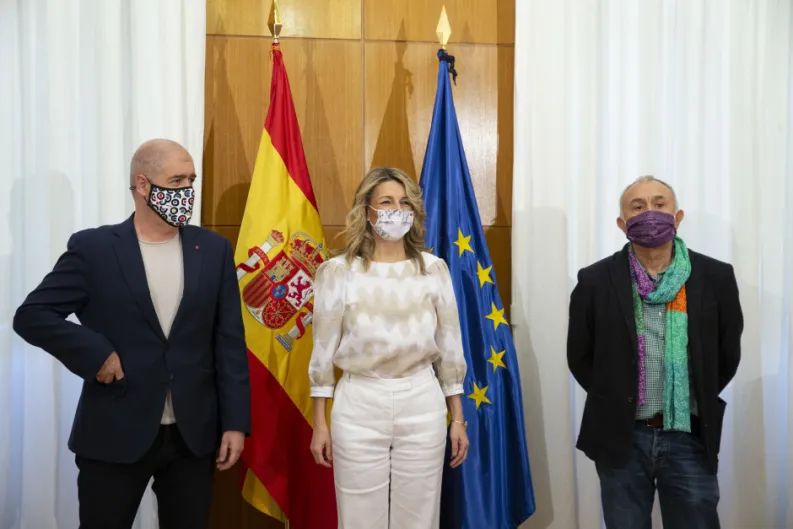 CCOO y UGT, dos sindicatos de clase a favor del Gobierno y en contra de los camioneros autónomos. ¿Por qué será?