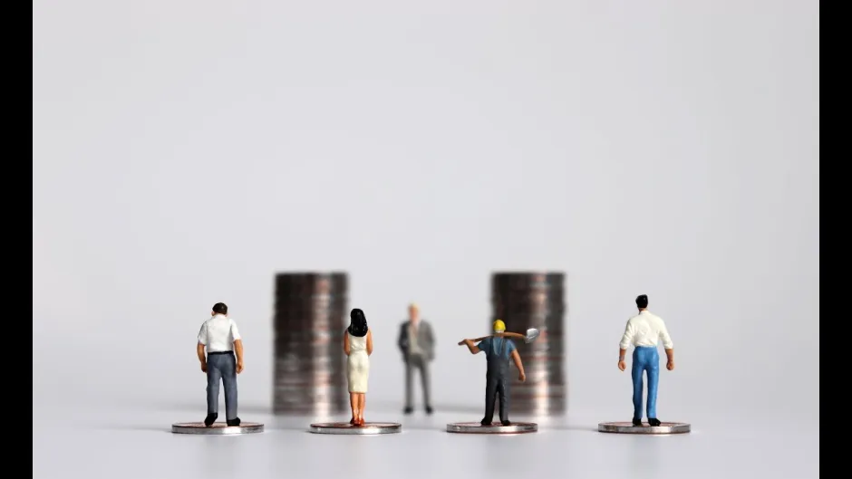 En diez años, las pensiones han subido el triple que los sueldos