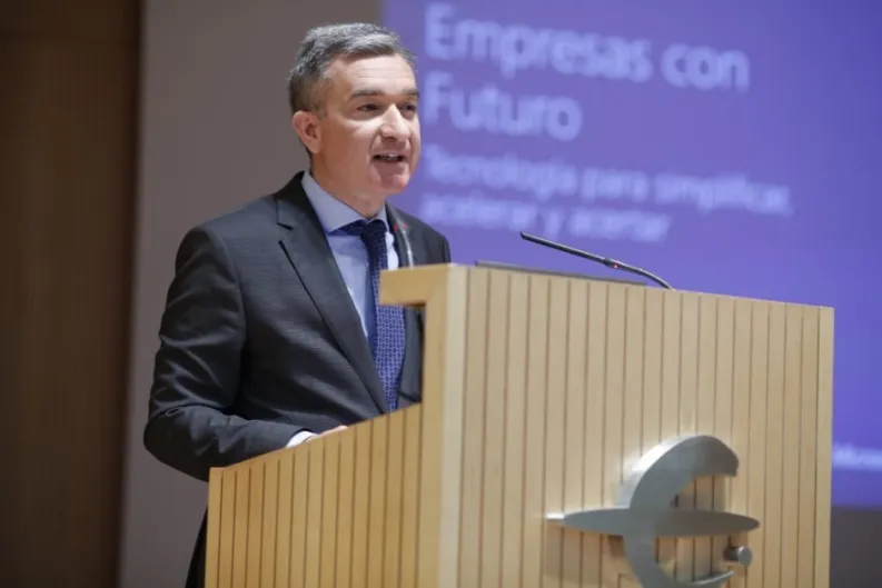 Ibercaja reta al sistema: ni fusión ni salida a bolsa
