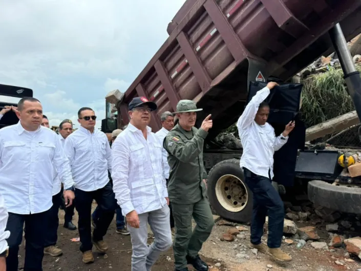 Colombia. Petro quiere una nueva Constitución... ¡a medida del terrorismo marxista!