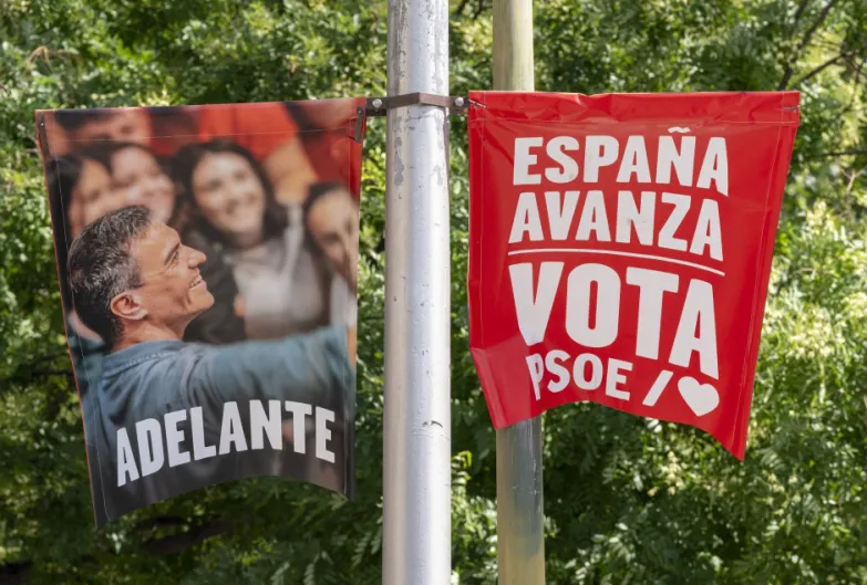 En fango estás metido, de limpieza has presumido