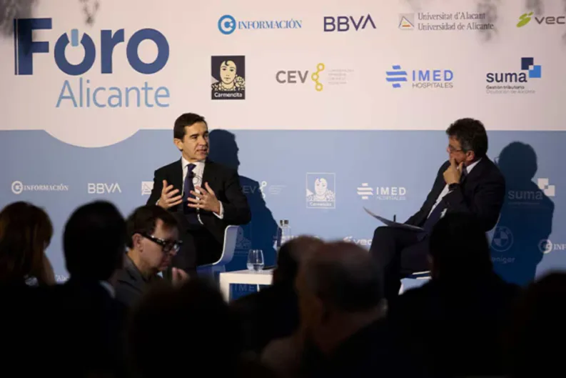 OPA BBVA-Sabadell. Carlos Torres no cree que “exista nada en esta operación” que justifique el rechazo del Gobierno