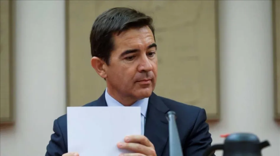 El BBVA baja más que el Sabadell en bolsa, tras mejorar la OPA: Torres alarga su derrota