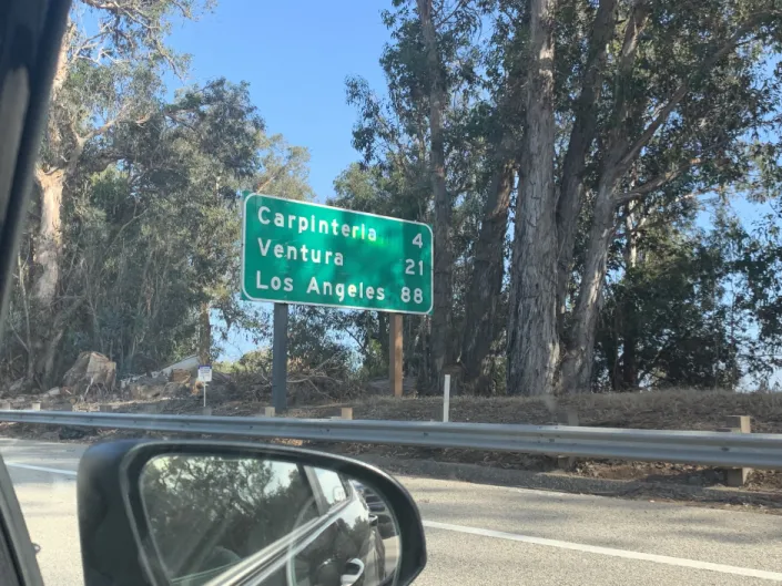 El éxodo desde Estados demócratas a republicanos continúa. Los Ángeles pierde 53.421 residentes en un año... también por sus políticas progresistas