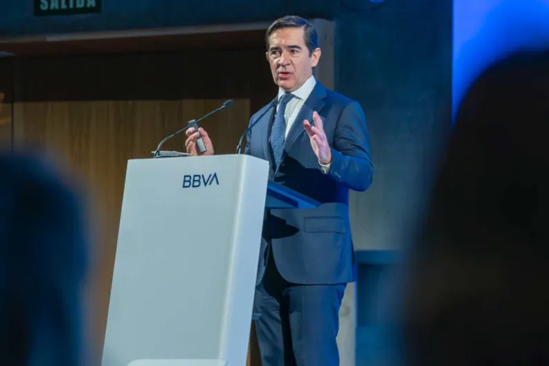 BBVA, un banco sin dueño y con un consejo fallecido