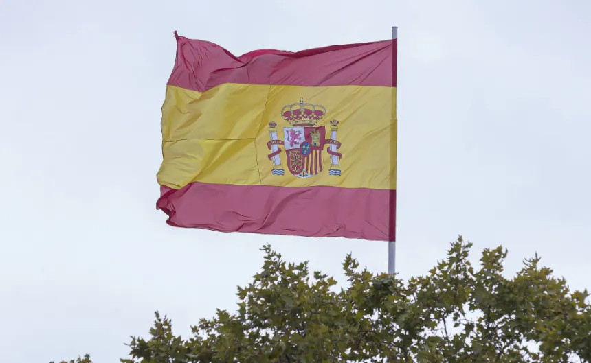 España, pese a haber sido incendiada por la izquierda