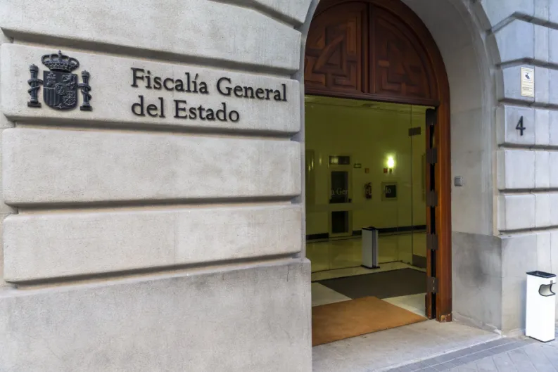 El Rey puede aceptar o rechazar el nombre que proponga el Gobierno como fiscal general del Estado