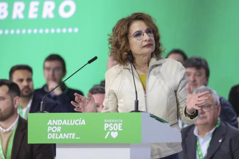 La caradura de Montero: dijo "no" a la condonación de deuda cuando era consejera en Andalucía