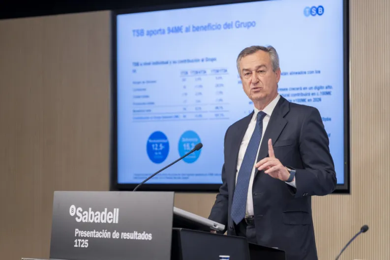 BBVA-Sabadell. “La OPA sigue descarrilada y por tanto no va a salir”, según González-Bueno