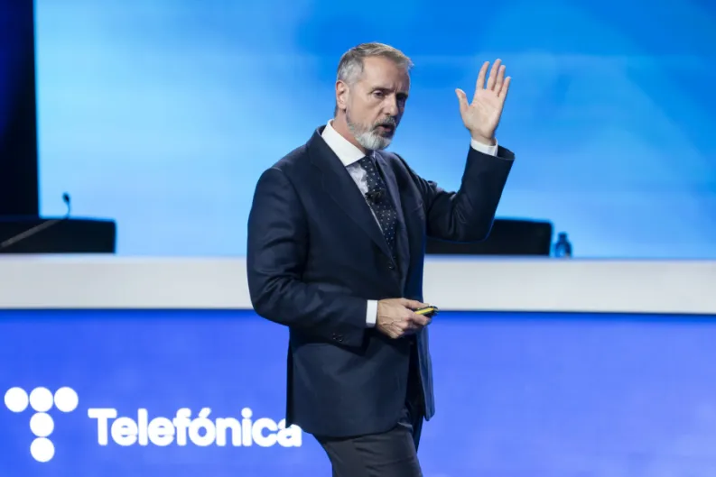 Telefónica y el 'efecto Murtra': la teleco ya vale menos en bolsa que en 2022, cuando sufrió una durísima caída