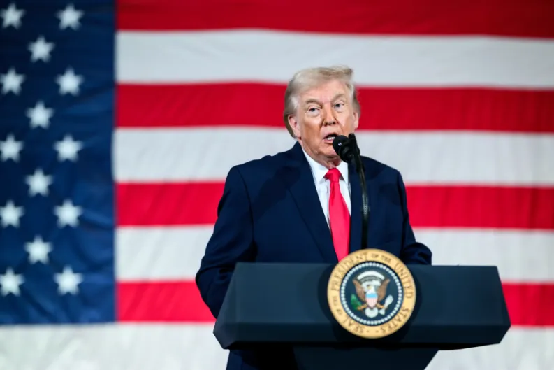 Trump preside la primera Conferencia de Paz sobre Gaza... olvidando la persecución que sufren los cristianos en Oriente Medio