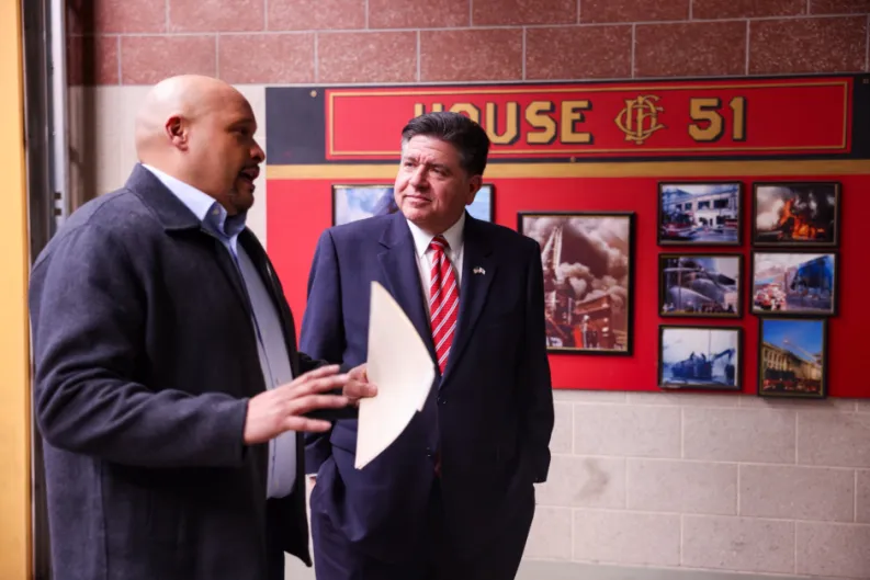 El multimillonario y presidenciable demócrata JB Pritzker sitúa a su número dos para el escaño clave de Illinois