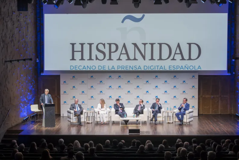 El soplo y el rescoldo: Hispanidad cumple 30 años