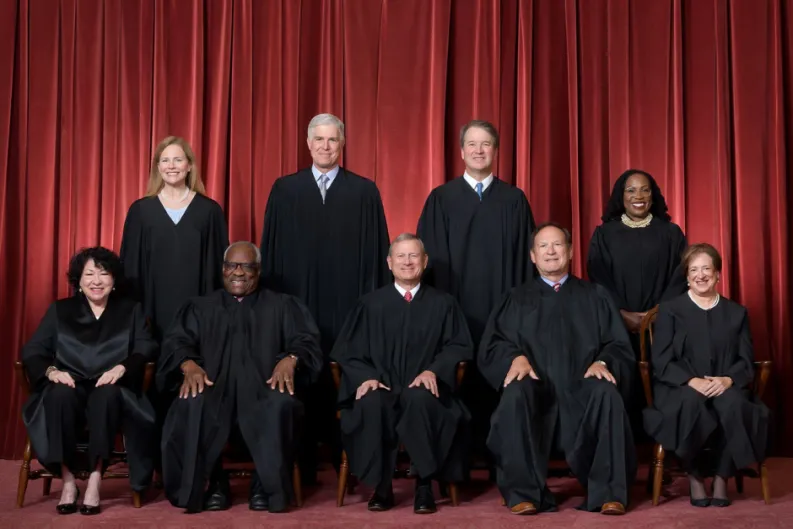 Los magistrados del Tribunal Supremo que derogaron Roe vs Wade sufrieron acoso por parte de sus propios compañeros progresistas del tribunal