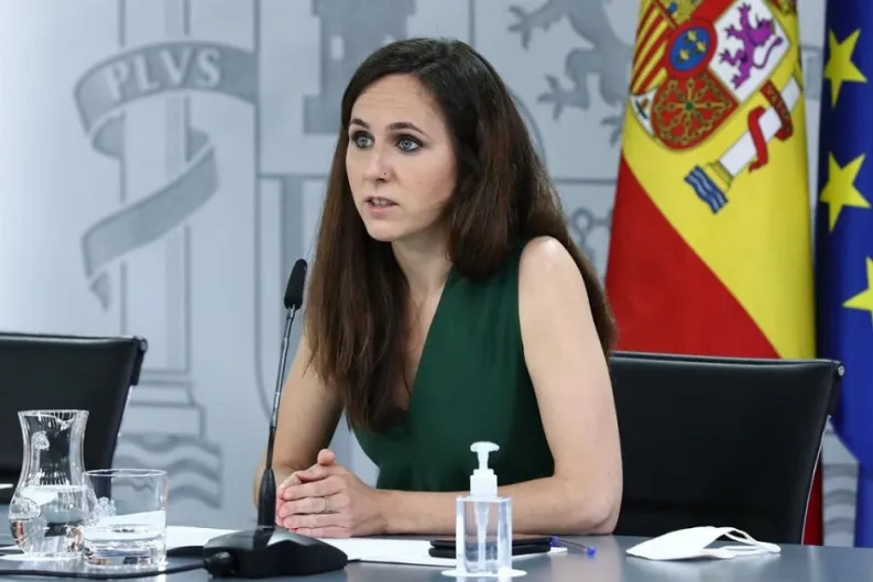 Las nuevas familias numerosas de Ione: monoparentales y monomarentales, por supuesto