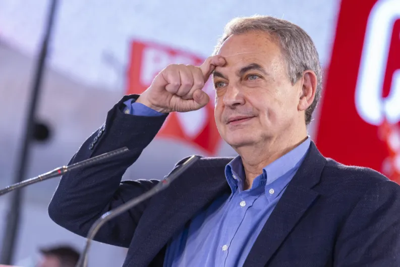 El hombre oscuro