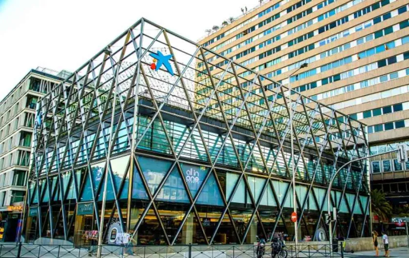 CaixaBank lanza un nuevo servicio de pago virtual entre empresas para digitalizar el pago a proveedores